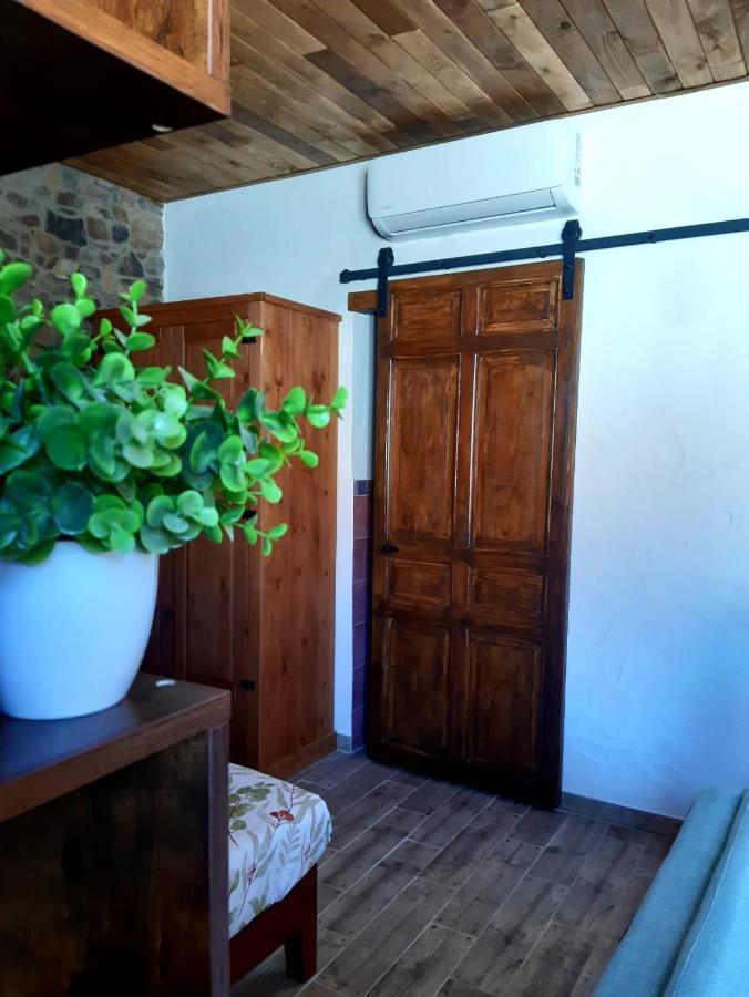 Apartamentos Callampa Torrejón el Rubio Exterior foto
